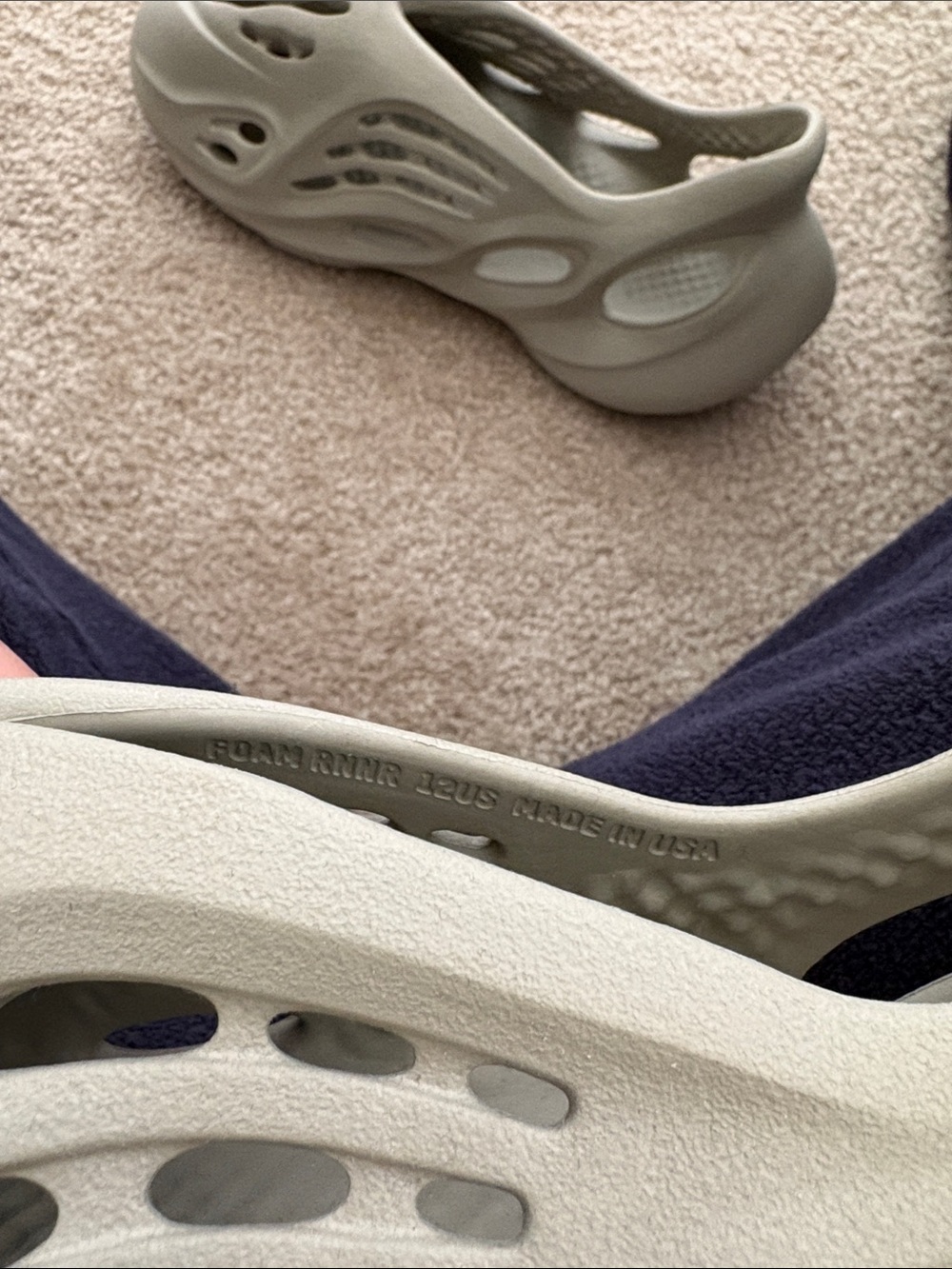 YEEZY FOAM RUNNER - Picture 3 of 3